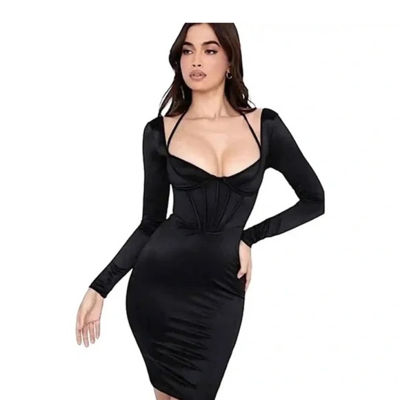 House of CB Dresses & Skirts - House of CB Black Long Sleeve Grazia Dress Size M (fits like a size 4)